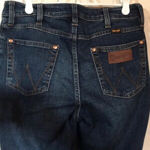 Wrangler high rise skinny jeans, 29 x 28 EUC